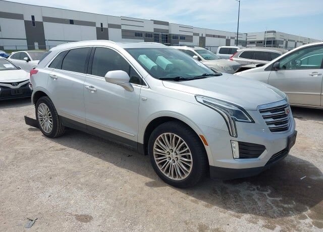 2017 CADILLAC XT5