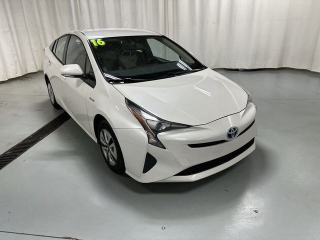 2016 TOYOTA PRIUS