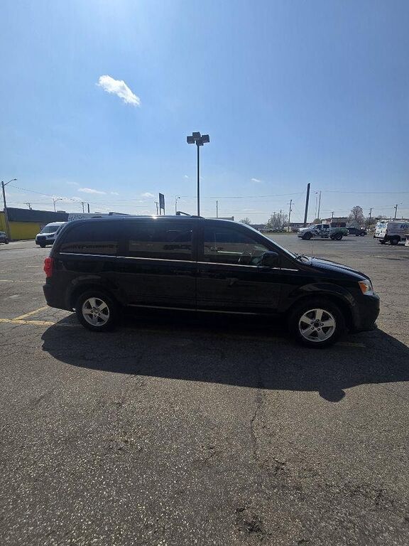 2011 DODGE Grand Caravan