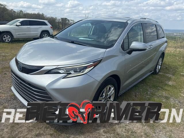 2023 TOYOTA Sienna