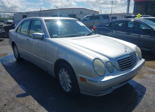 2000 MERCEDES-BENZ E-Class