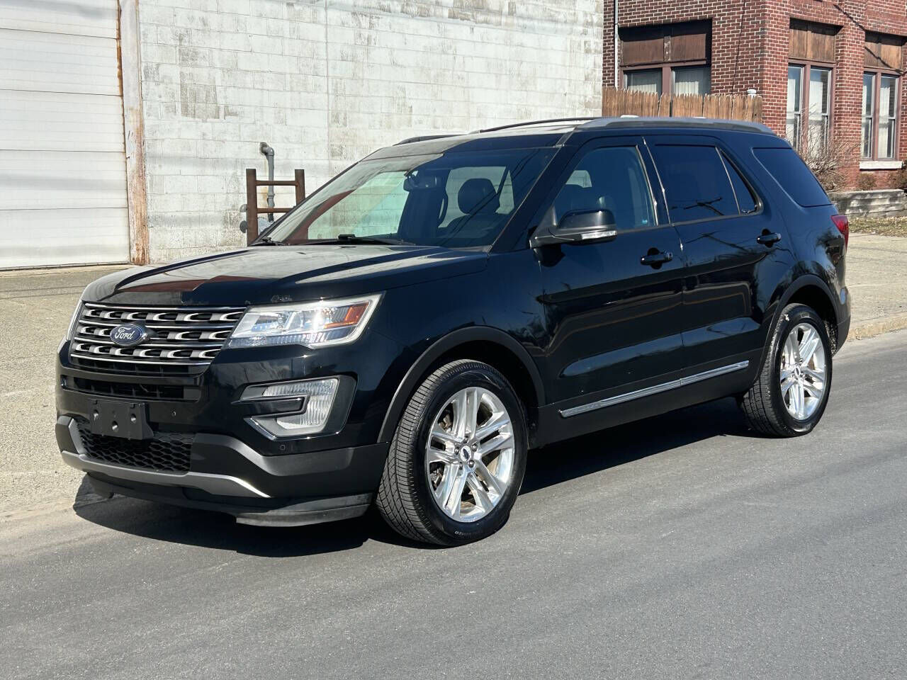 2017 FORD Explorer