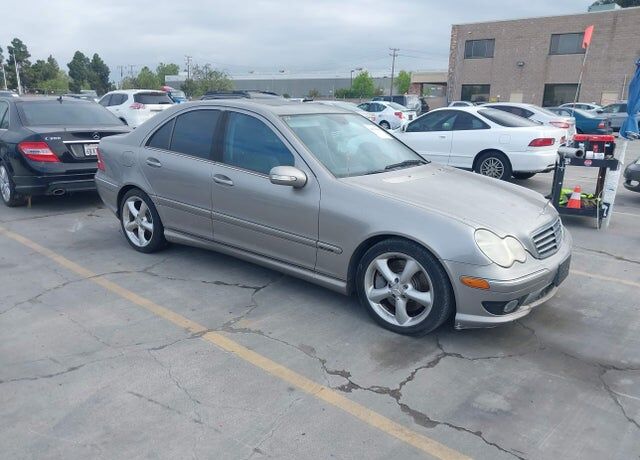 2005 MERCEDES-BENZ C-Class