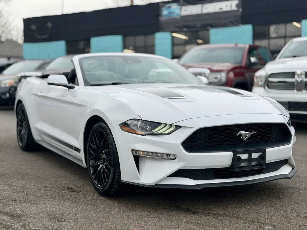 2020 FORD Mustang