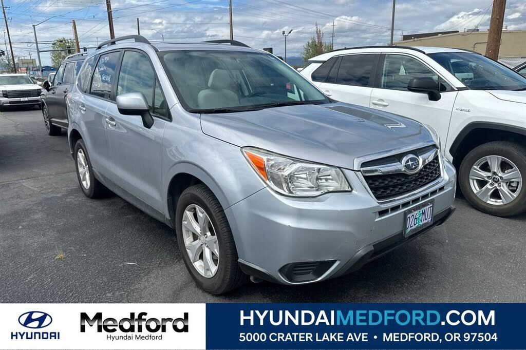 2016 SUBARU Forester