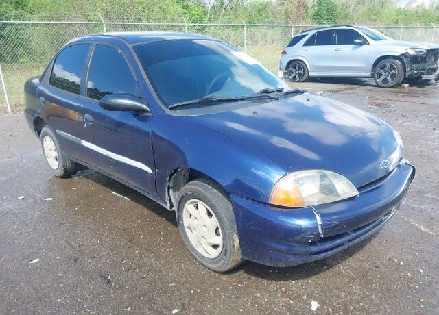 2001 CHEVROLET Metro