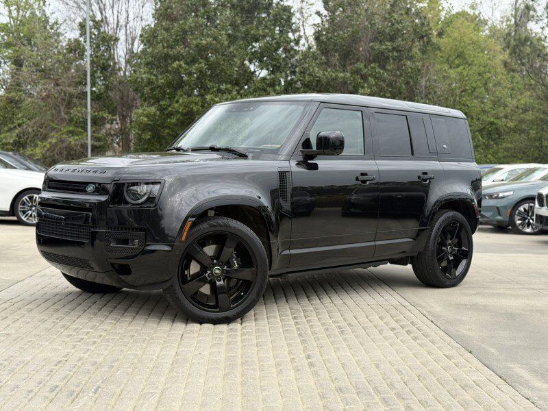 2024 LAND ROVER Defender