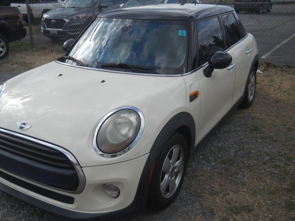 2017 MINI Cooper