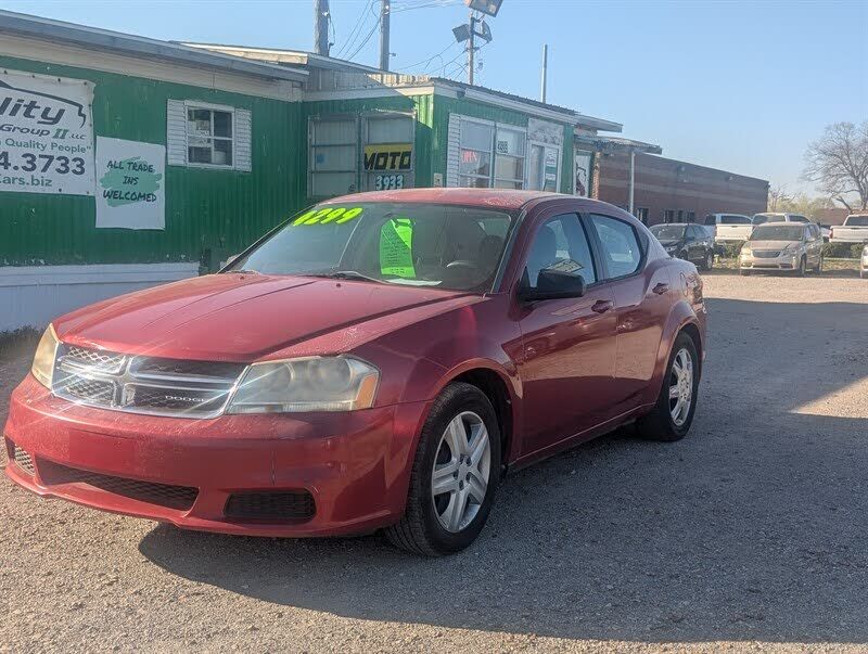 2013 DODGE Avenger