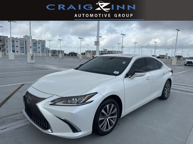 2019 LEXUS ES