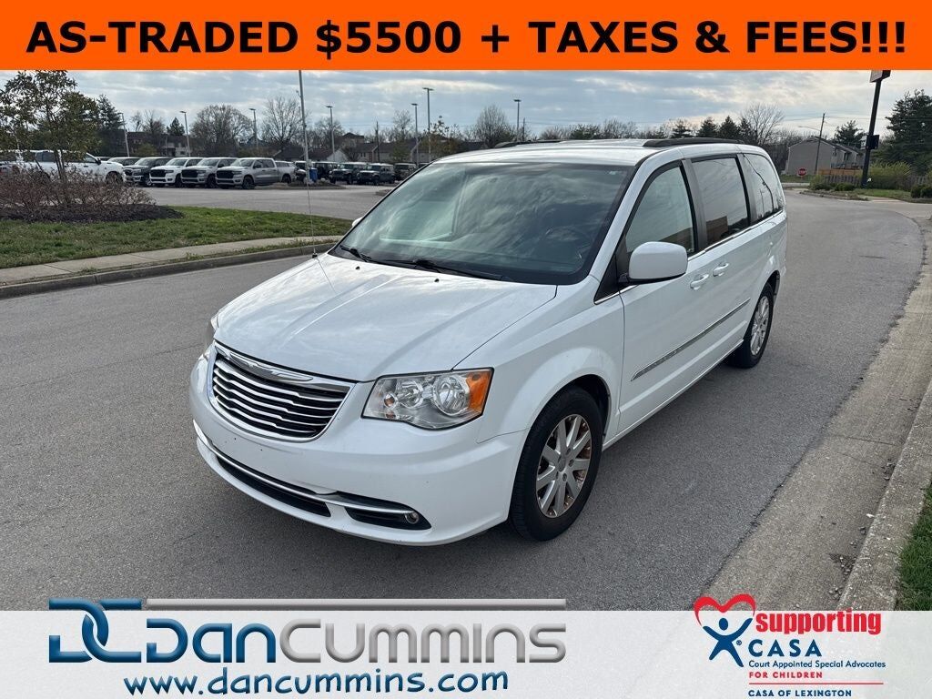 2016 CHRYSLER Town and Country