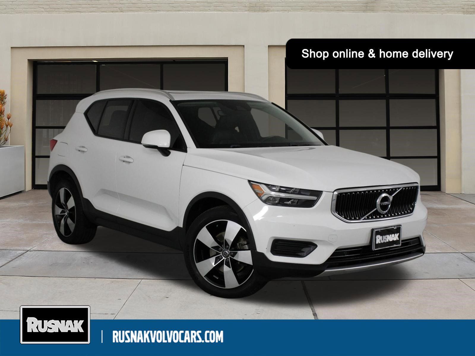 2019 VOLVO XC40