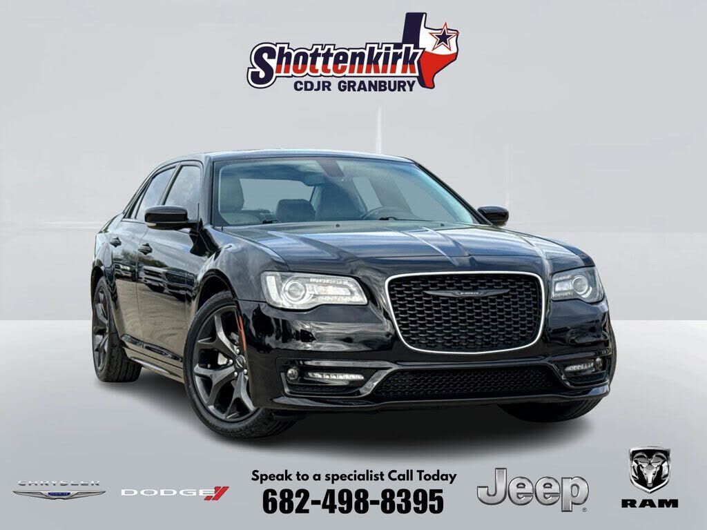 2022 CHRYSLER 300