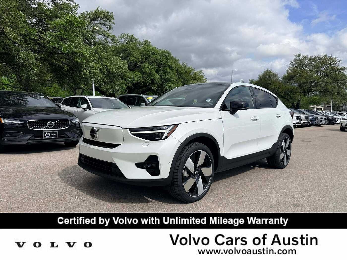 2023 VOLVO C40