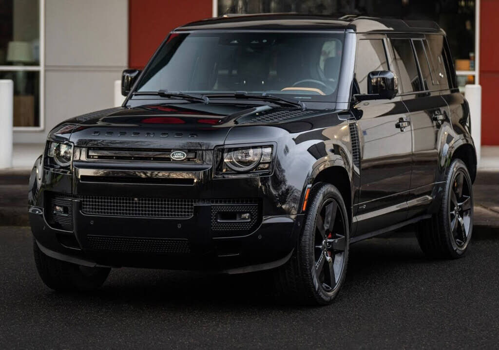 2023 LAND ROVER Defender