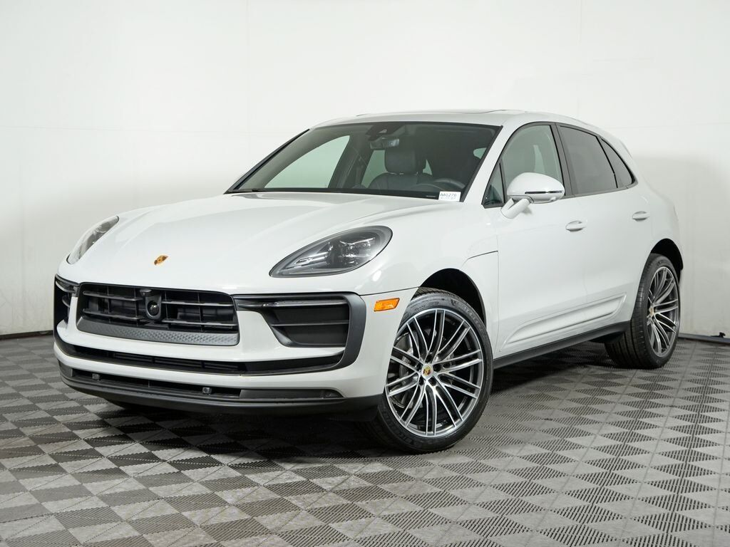 2026 PORSCHE Macan