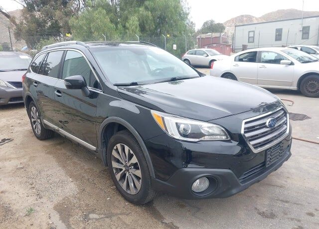 2017 SUBARU Outback