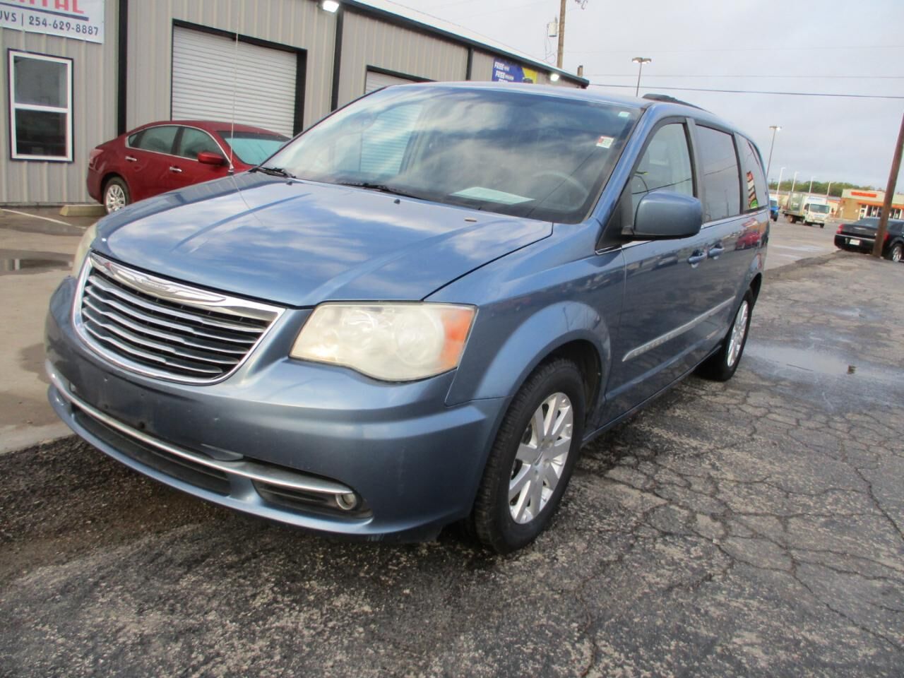2012 CHRYSLER Town and Country