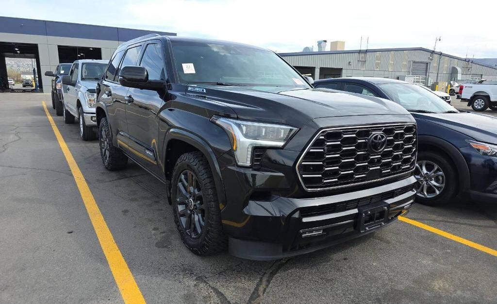 2024 TOYOTA Sequoia