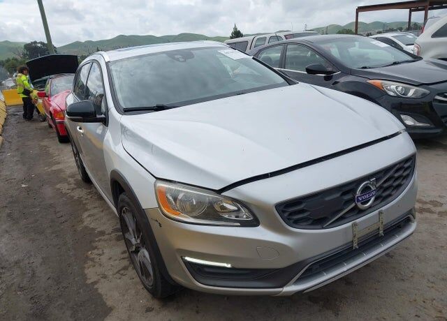 2016 VOLVO V60CC