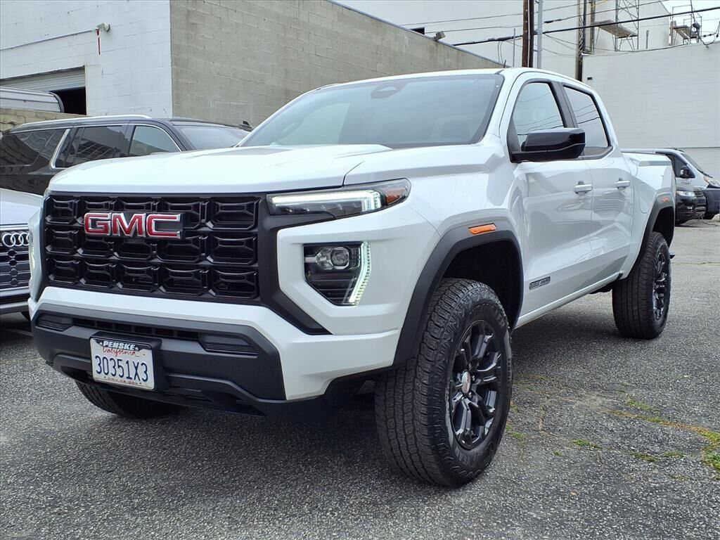 2023 GMC Canyon