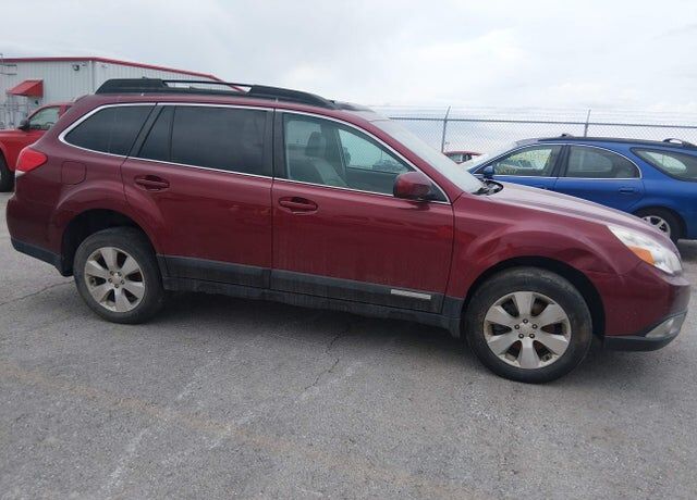 2011 SUBARU Outback