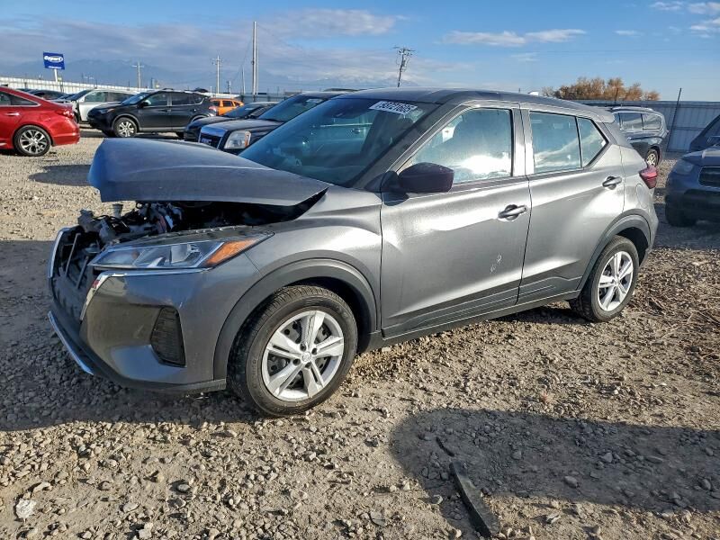2024 NISSAN Kicks