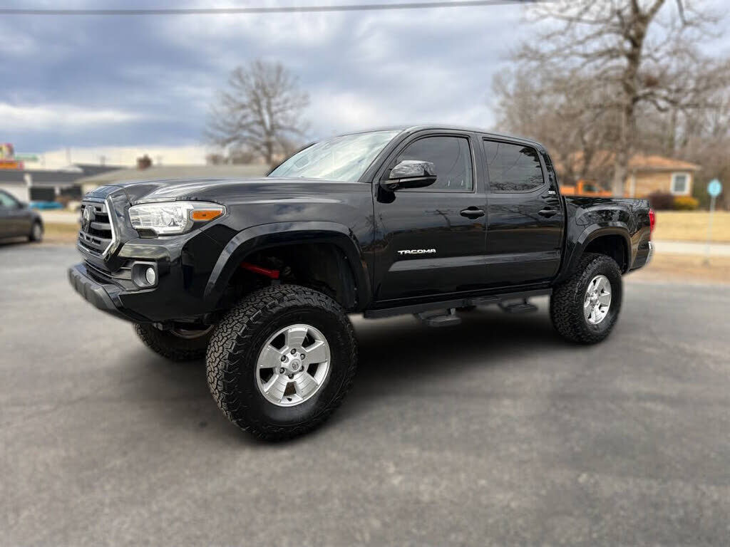 2018 TOYOTA Tacoma