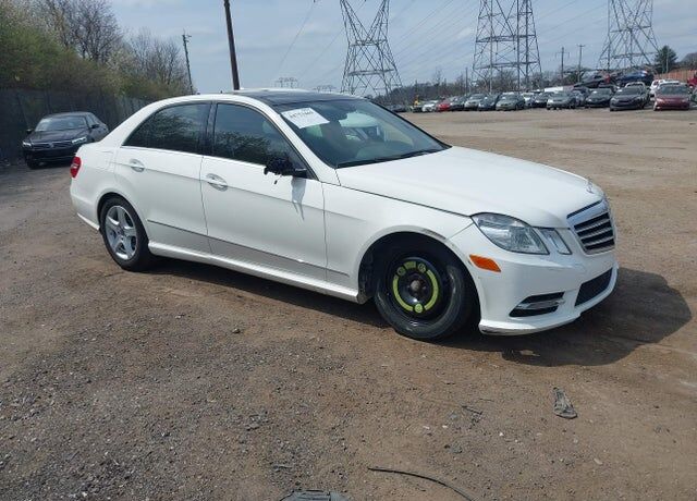 2013 MERCEDES-BENZ E-Class