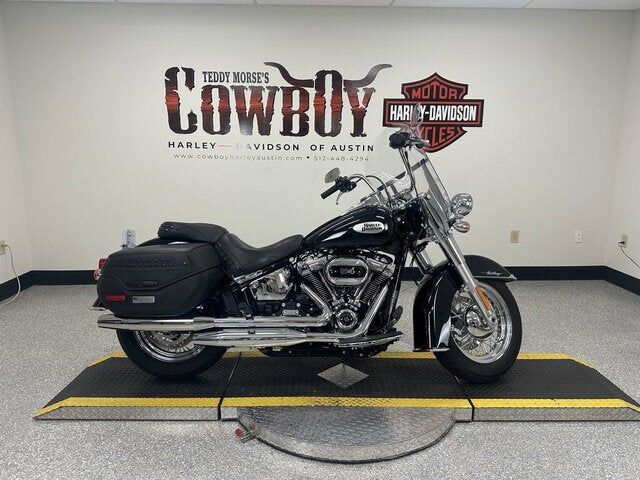 2024 HARLEY DAVIDSON FLHCS / Heritage Classic 114