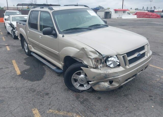 2004 FORD Explorer