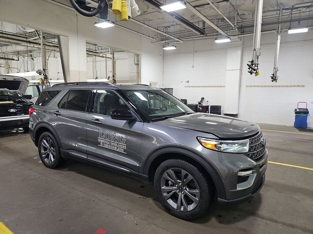 2022 FORD Explorer