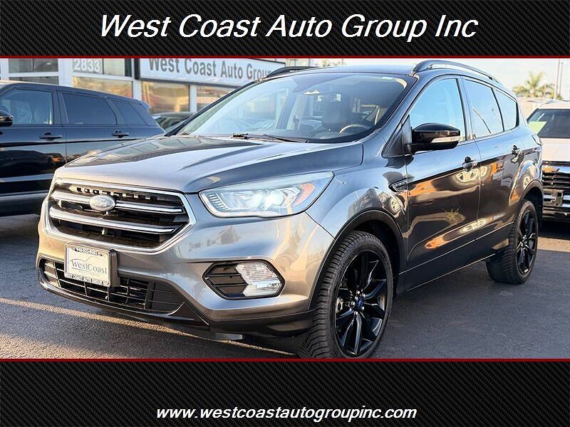 2017 FORD Escape