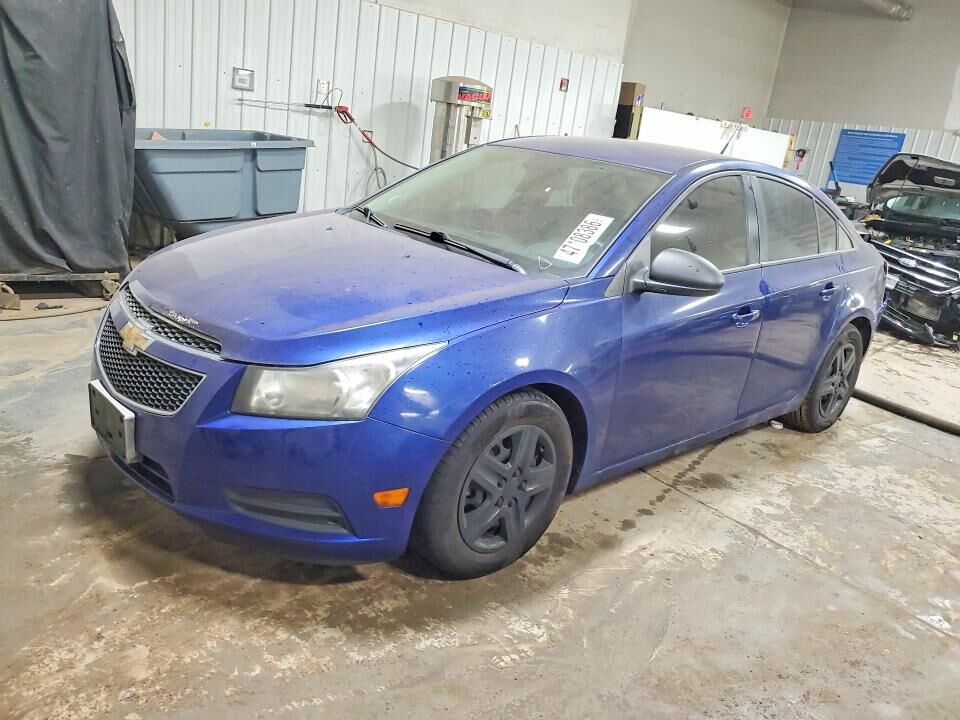 2013 CHEVROLET Cruze