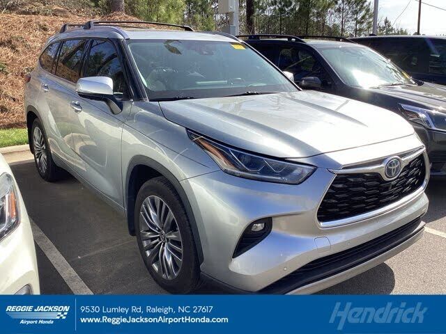 2022 TOYOTA Highlander