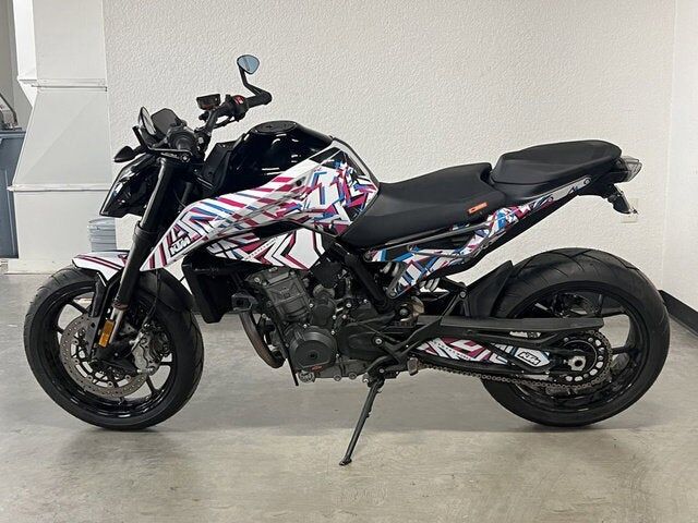 2024 KTM 790 Duke