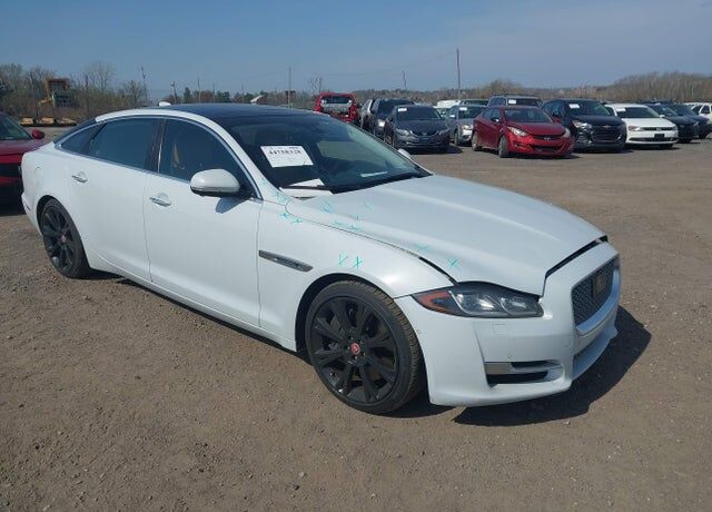 2016 JAGUAR XJ
