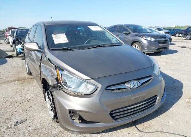 2013 HYUNDAI Accent