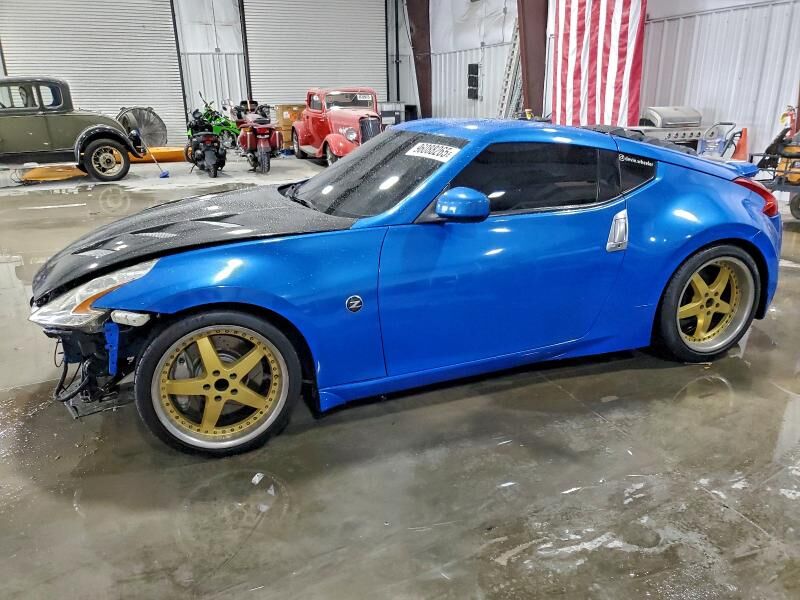 2009 NISSAN 370Z