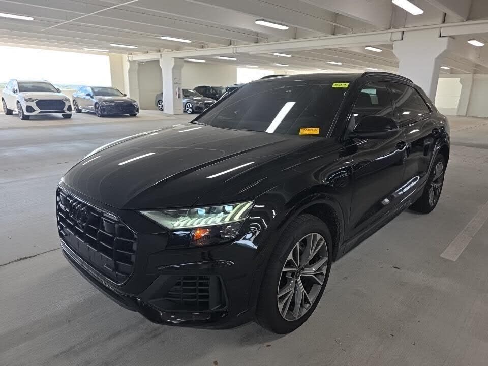 2023 AUDI Q8