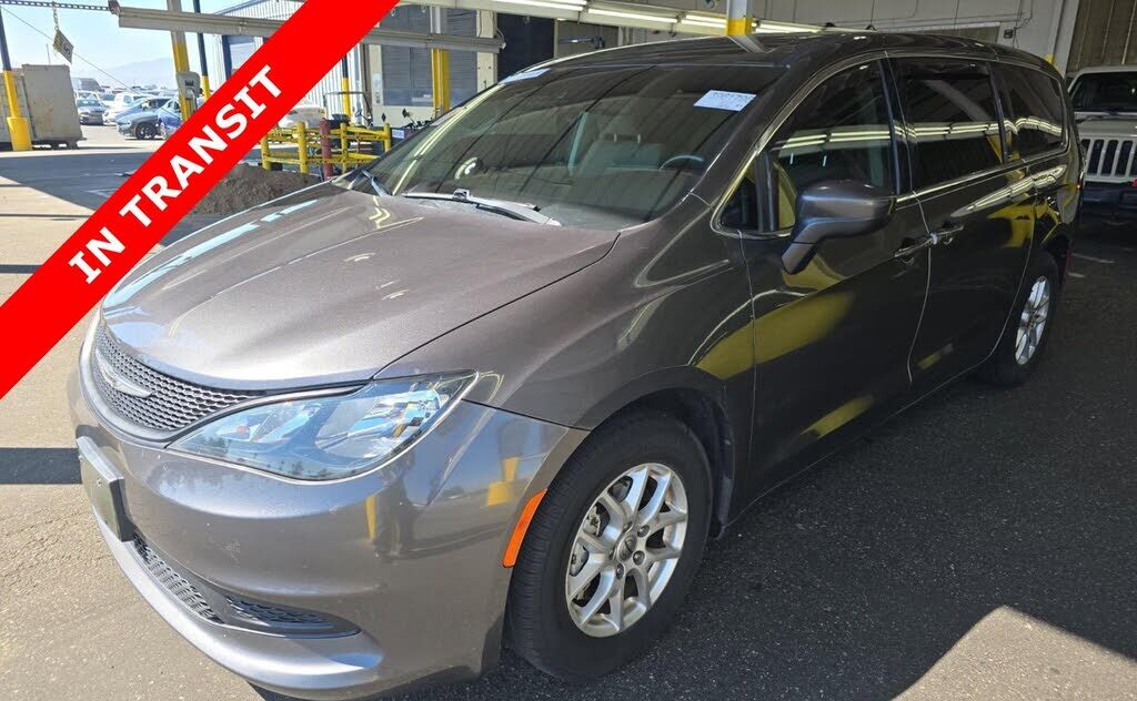2021 CHRYSLER Voyager