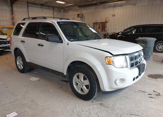 2011 FORD Escape