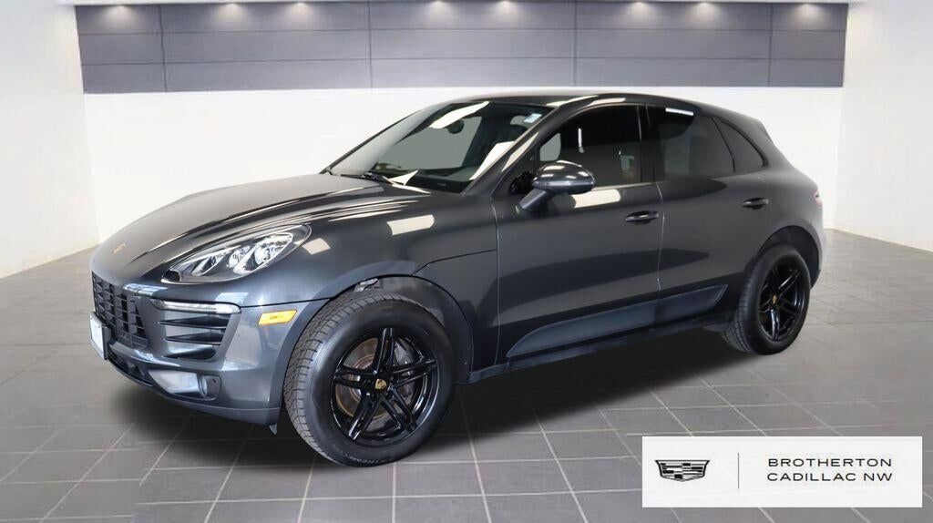 2017 PORSCHE Macan