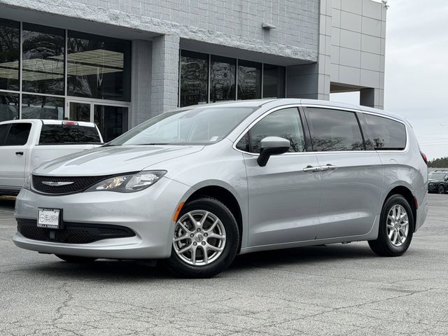 2023 CHRYSLER Voyager