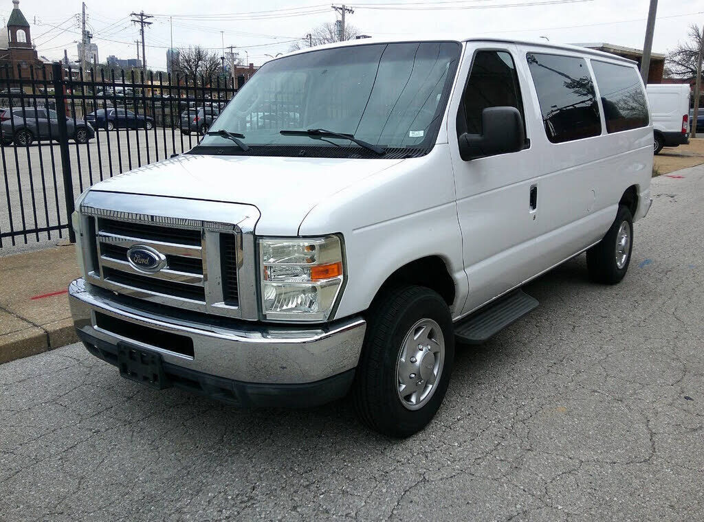 2010 FORD E-350