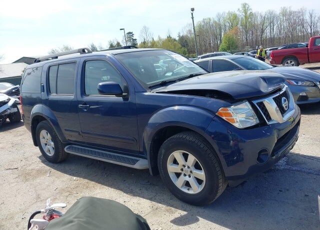 2011 NISSAN Pathfinder