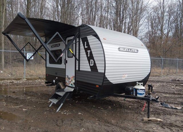 2024 SUNSET WEEKENDER Sunlite