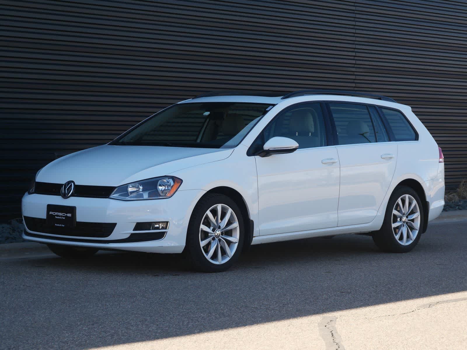 2017 VOLKSWAGEN Golf SportWagen