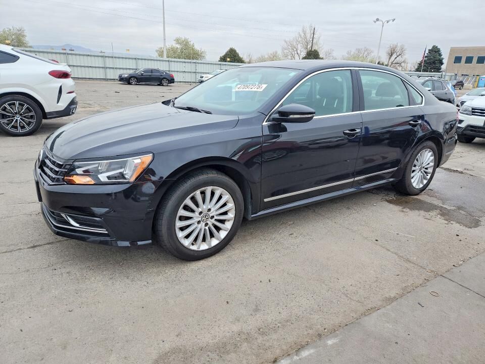 2017 VOLKSWAGEN Passat