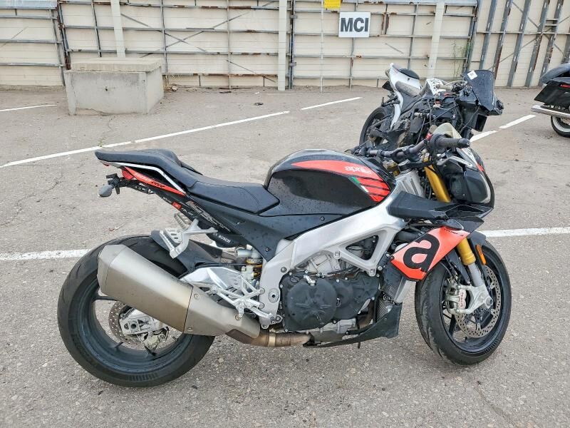 2017 APRILIA Tuono